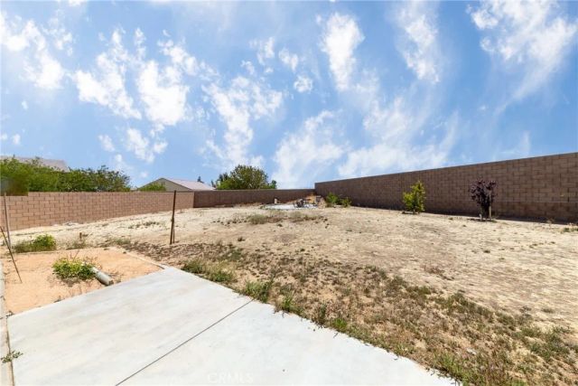 11239 Scarlet Ave, Adelanto, CA 92301