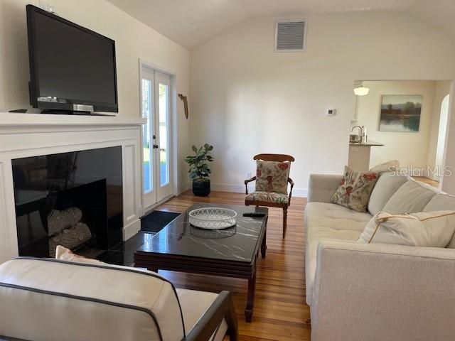 1355 LAKESHORE DRIVE, Mount Dora, FL 32757