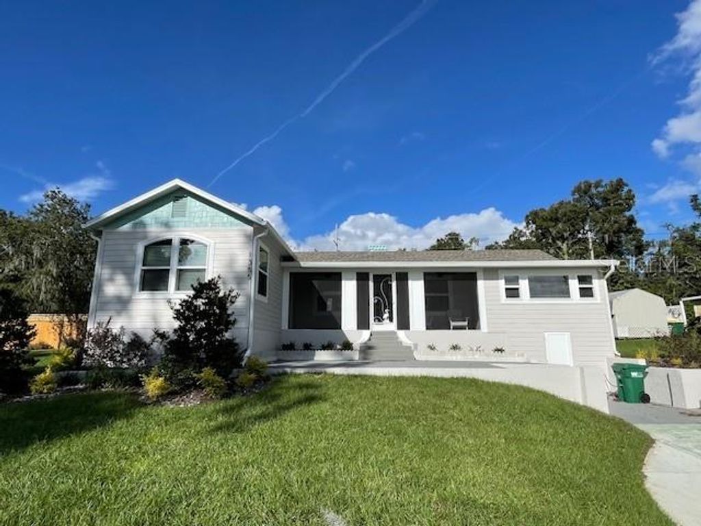 1355 LAKESHORE DRIVE, Mount Dora, FL 32757