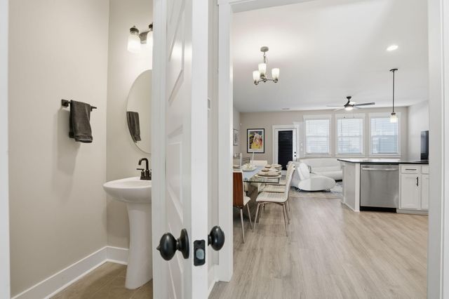 7734 Park Gate Drive, North Charleston, SC 29418