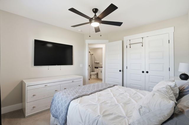 7734 Park Gate Drive, North Charleston, SC 29418