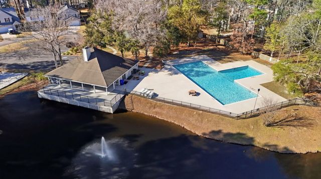 7734 Park Gate Drive, North Charleston, SC 29418