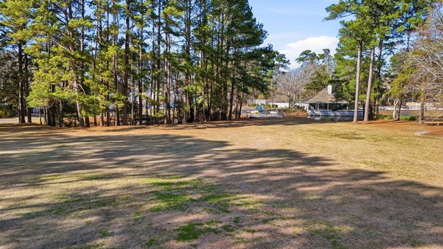 7734 Park Gate Drive, North Charleston, SC 29418