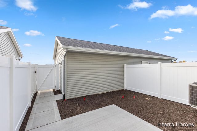 6110 Stahl Drive 14, Fruitport Twp, MI 49456