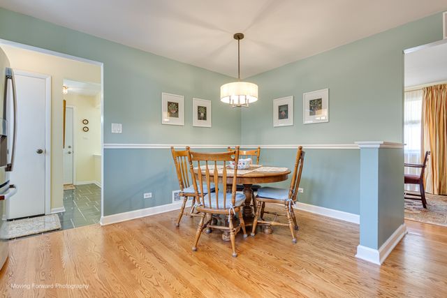 2923 Downing Avenue W, Westchester, IL 60154
