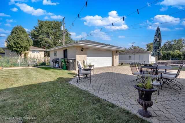 2923 Downing Avenue W, Westchester, IL 60154