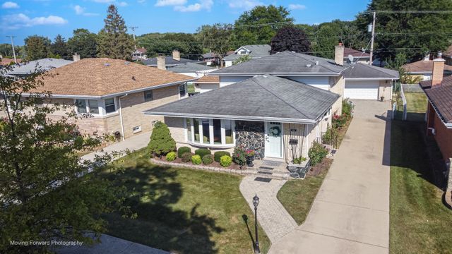 2923 Downing Avenue W, Westchester, IL 60154