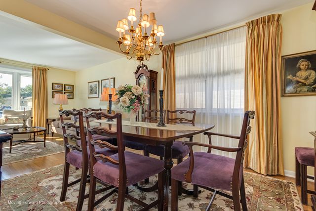 2923 Downing Avenue W, Westchester, IL 60154