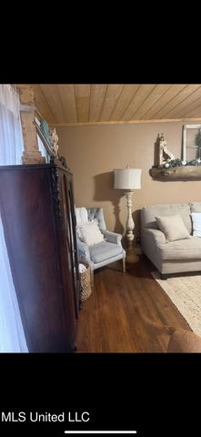 300 Ferriday Drive, Ridgecrest, LA 71334