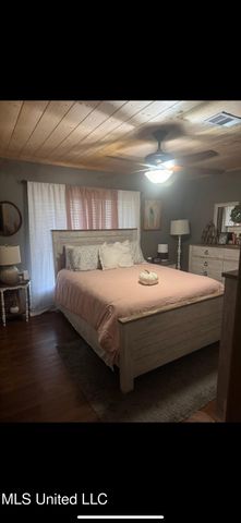 300 Ferriday Drive, Ridgecrest, LA 71334