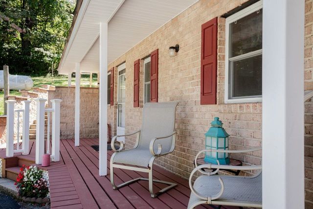 279 HELMS RD, Stanley, VA 22851