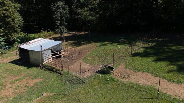 279 HELMS RD, Stanley, VA 22851