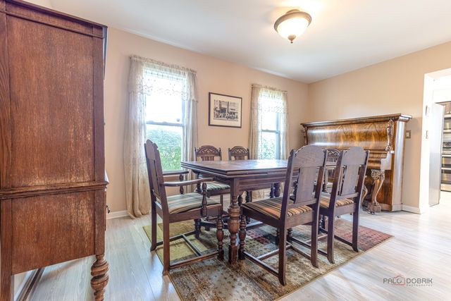 135 Newtown Drive, Buffalo Grove, IL 60089