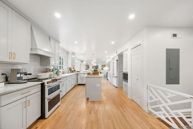 647 Terrell Road, San Antonio, TX 78209