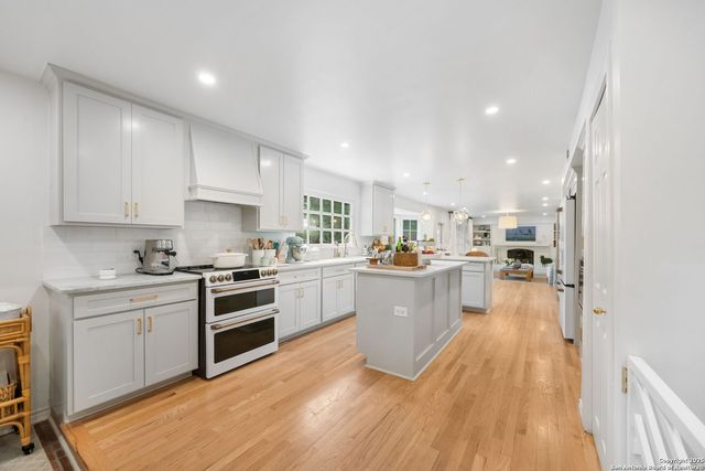 647 Terrell Road, San Antonio, TX 78209