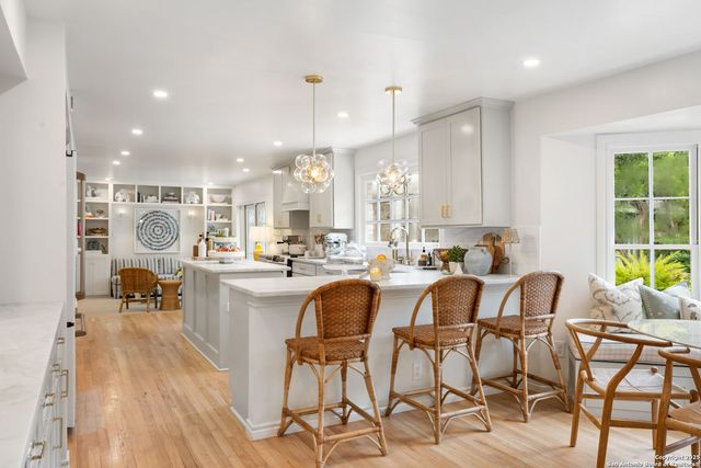 647 Terrell Road, San Antonio, TX 78209