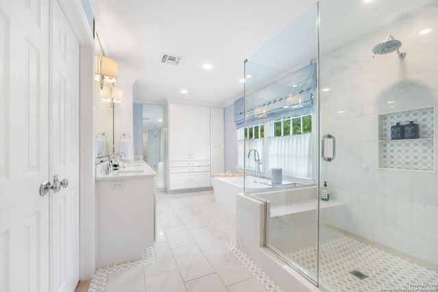 647 Terrell Road, San Antonio, TX 78209