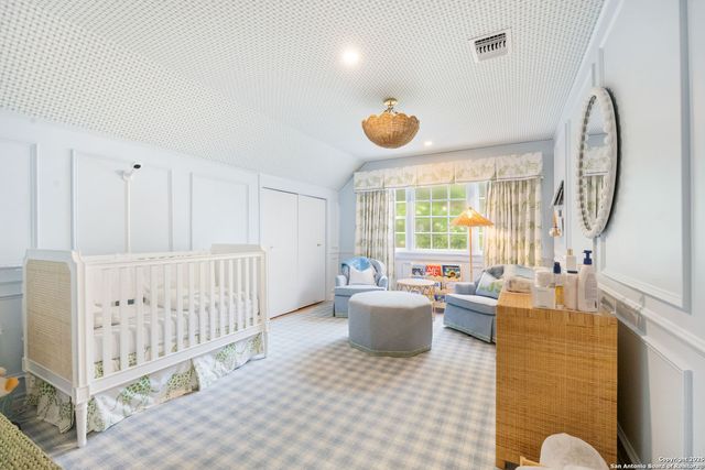 647 Terrell Road, San Antonio, TX 78209