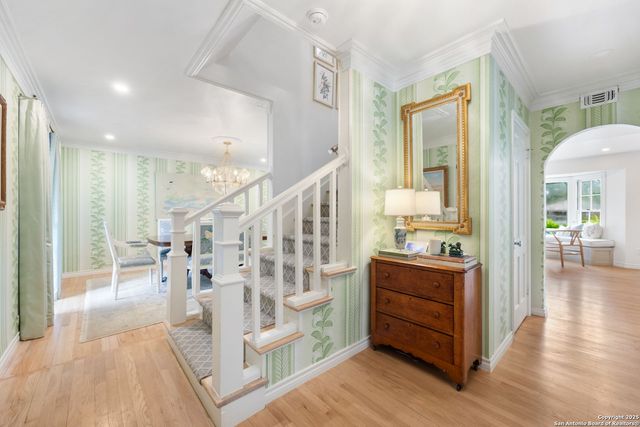 647 Terrell Road, San Antonio, TX 78209