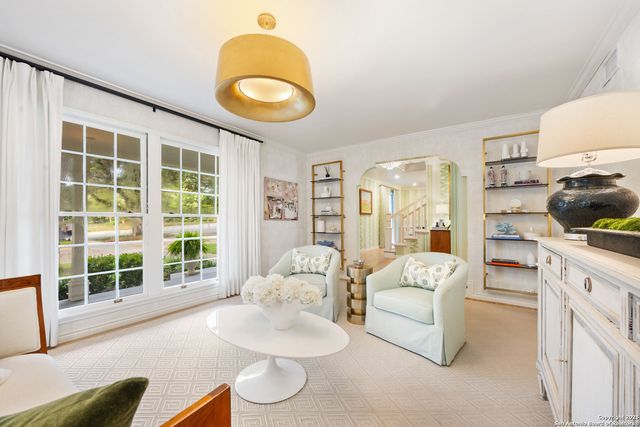 647 Terrell Road, San Antonio, TX 78209