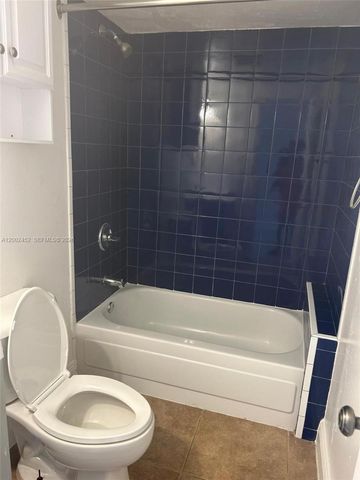 6100 SW 68th St 58, South Miami, FL 33143