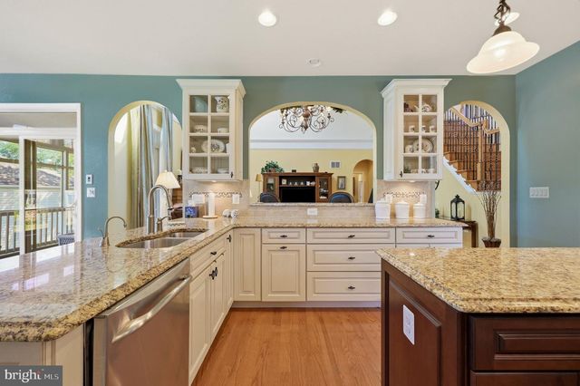 3027 PALATINE DR, Frederick, MD 21701