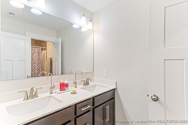 1528 Creekwood Road, Hope Mills, NC 28348