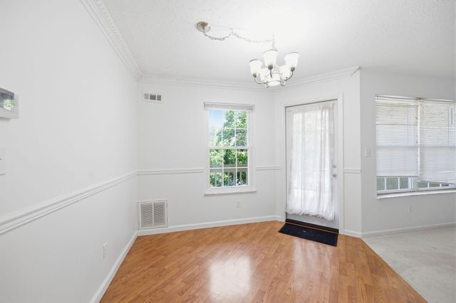 33 Highland Meadows Circle, 8, Highland Heights, KY 41076