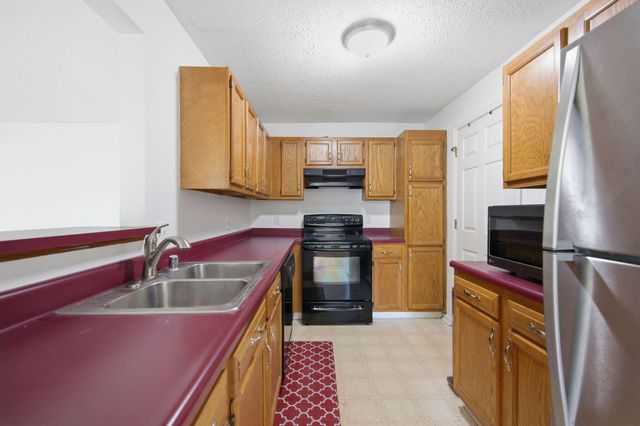 33 Highland Meadows Circle, 8, Highland Heights, KY 41076