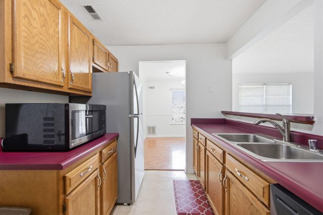 33 Highland Meadows Circle, 8, Highland Heights, KY 41076