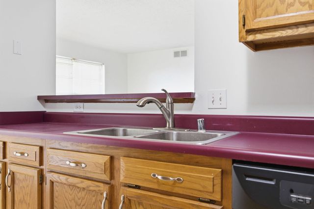 33 Highland Meadows Circle, 8, Highland Heights, KY 41076