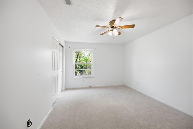 33 Highland Meadows Circle, 8, Highland Heights, KY 41076