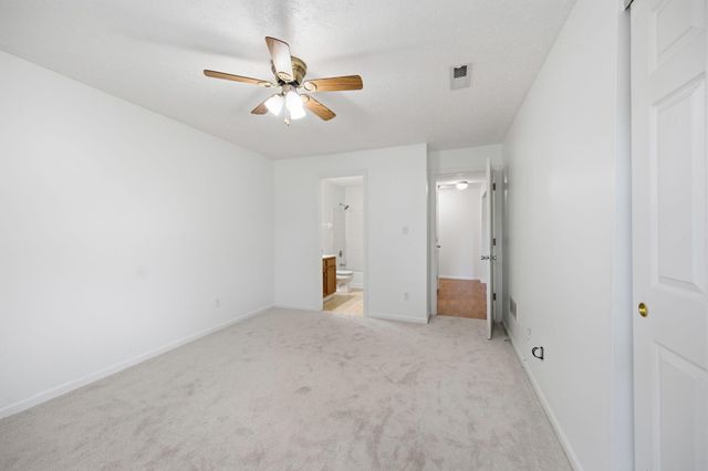 33 Highland Meadows Circle, 8, Highland Heights, KY 41076