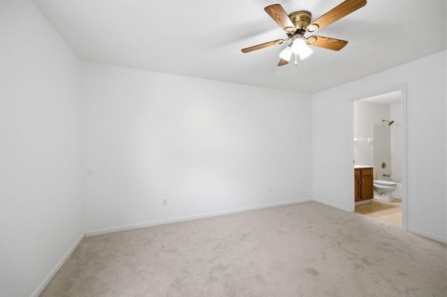 33 Highland Meadows Circle, 8, Highland Heights, KY 41076