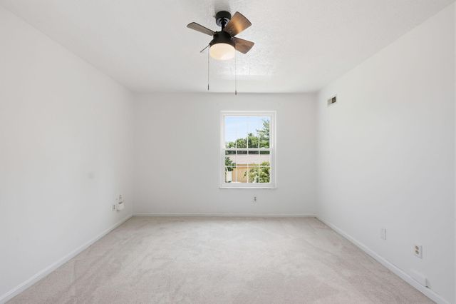 33 Highland Meadows Circle, 8, Highland Heights, KY 41076