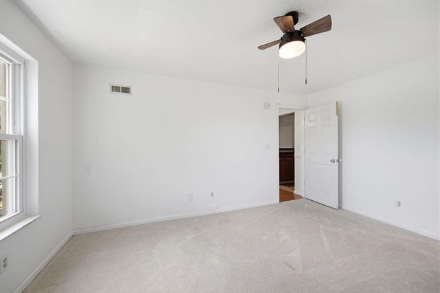 33 Highland Meadows Circle, 8, Highland Heights, KY 41076