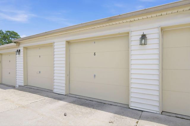 33 Highland Meadows Circle, 8, Highland Heights, KY 41076