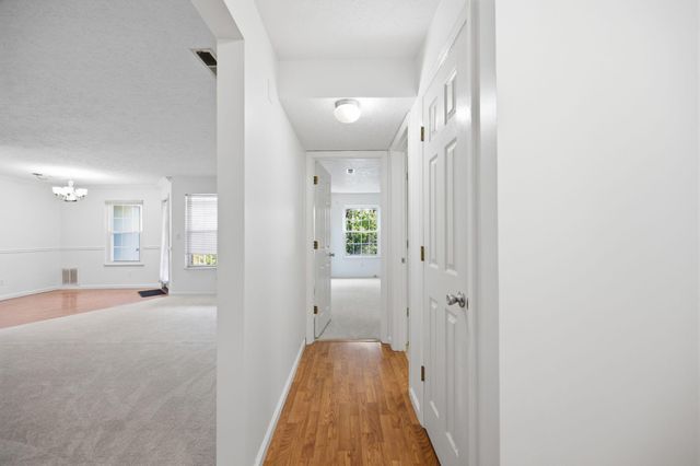 33 Highland Meadows Circle, 8, Highland Heights, KY 41076