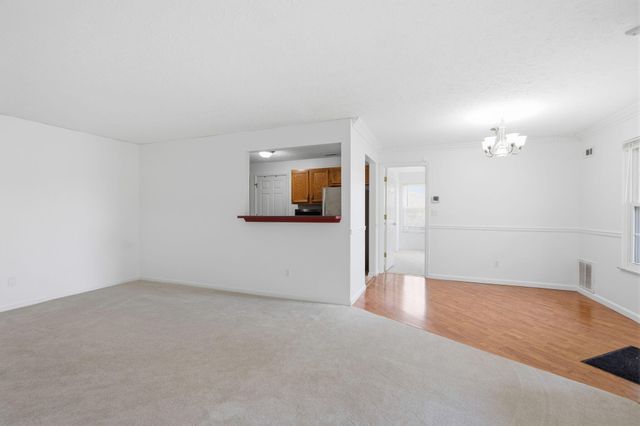 33 Highland Meadows Circle, 8, Highland Heights, KY 41076