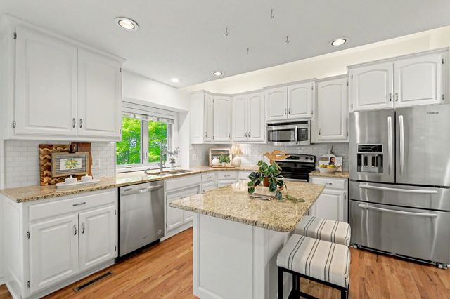 432 N Bridgefield, Wichita, KS 67230