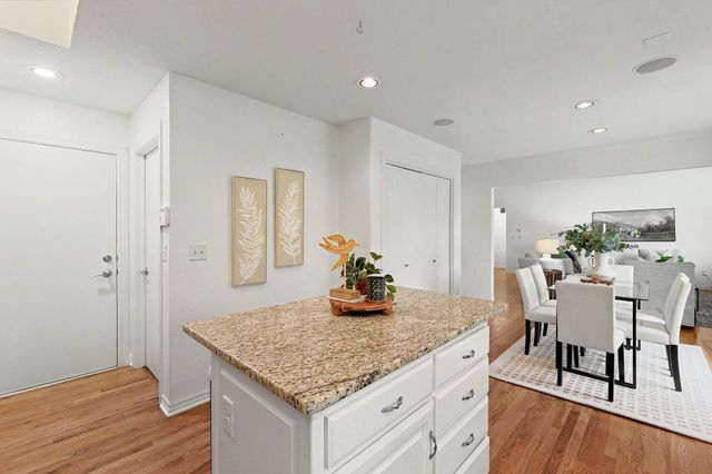 432 N Bridgefield, Wichita, KS 67230
