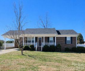 104 Carol Lyn Road, Kings Mountain, NC 28086