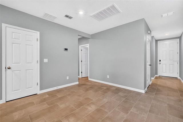 29923 ANAHID DR, Leesburg, FL 34748