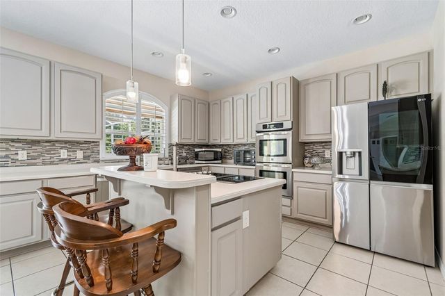 10746 CORY LAKE DRIVE, Tampa, FL 33647