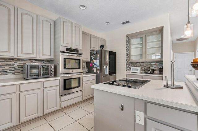 10746 CORY LAKE DRIVE, Tampa, FL 33647