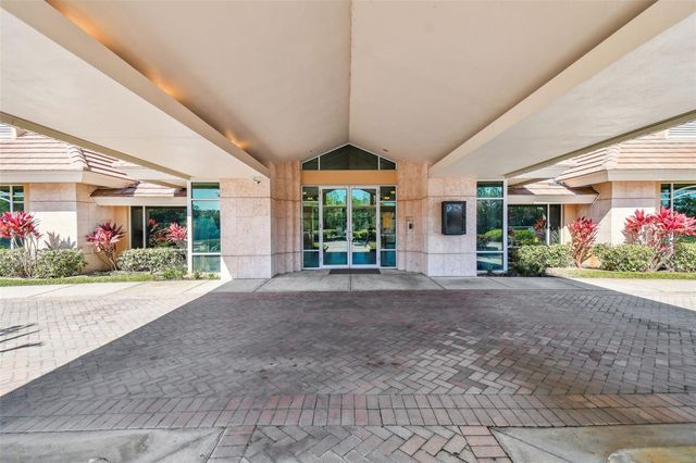 10746 CORY LAKE DRIVE, Tampa, FL 33647