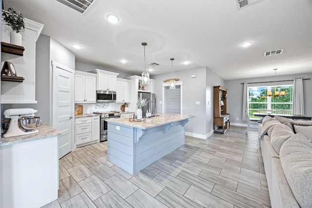 1580 County Road 614, Dayton, TX 77535