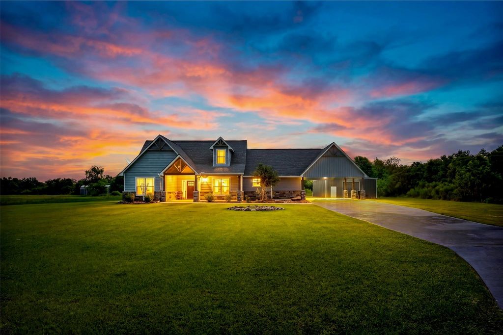 1580 County Road 614, Dayton, TX 77535