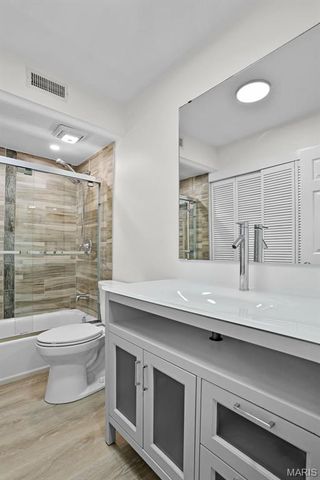 6824 Cottage Grove Lane F, St Louis, MO 63129