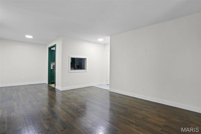 6824 Cottage Grove Lane F, St Louis, MO 63129